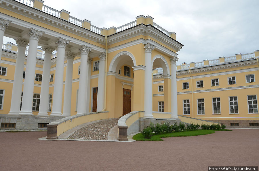 Александровский Дворец В Царском Фото