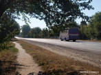 Новоукраинка вытянута вдоль шоссе.