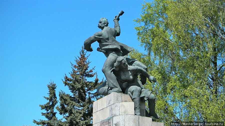 Памятник защитникам города 1941 года Лиепая, Латвия