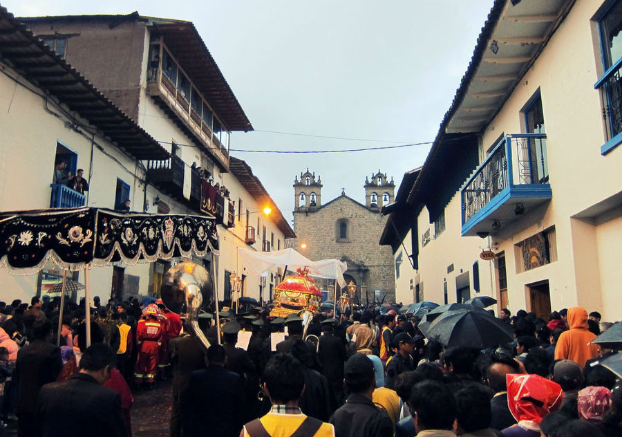 Католическая Страстная пятница в древнем городе Куско Куско, Перу