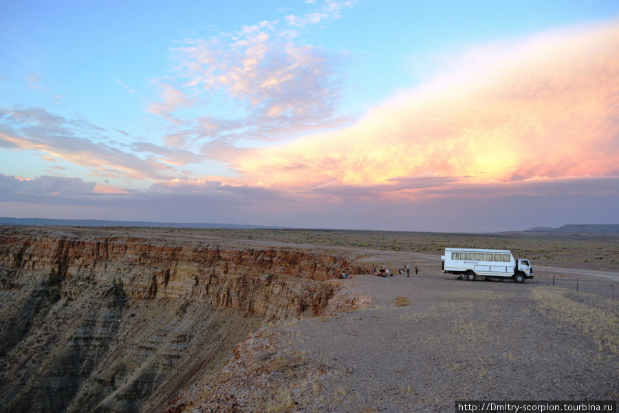 Видимо, решили тоже лицезреть здешний закат... Парк Фиш-Ривер-Каньон, Намибия