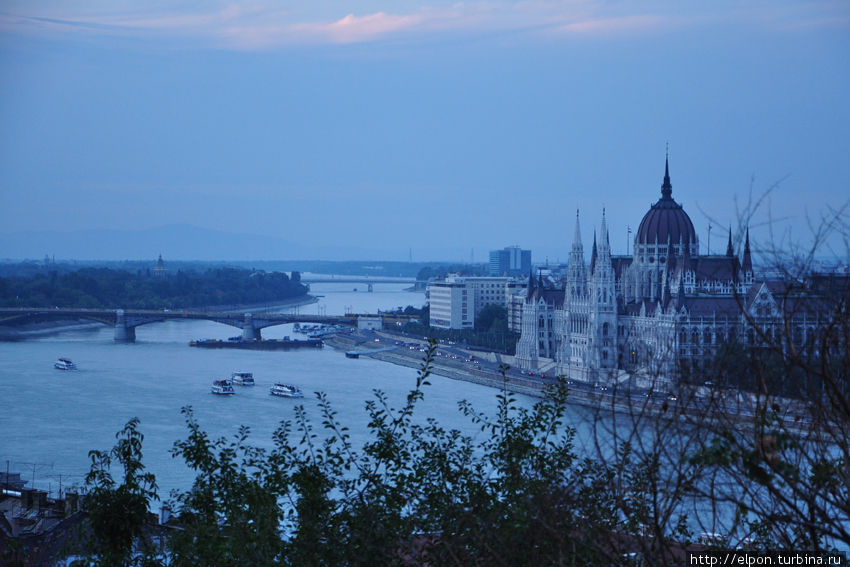 Парламент, вид от Королевского дворца Будапешт, Венгрия