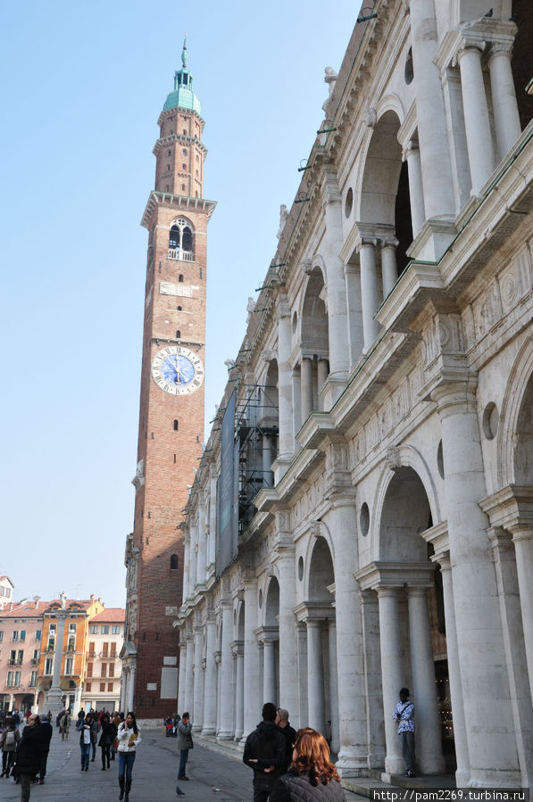 Torre Bissara с другого ракурса. Виченца, Италия