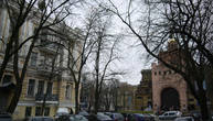 Золотые Ворота и жилой дом на Золотоворотинской улице