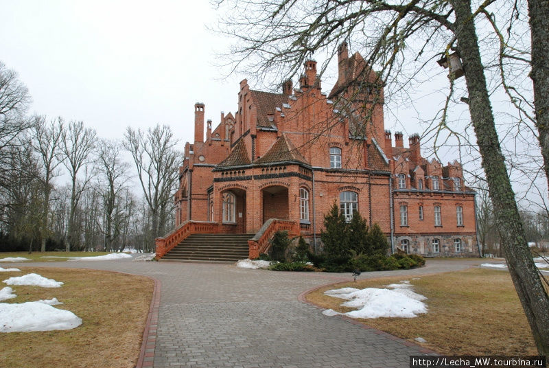 Замок Яунмоку Кулдига, Латвия