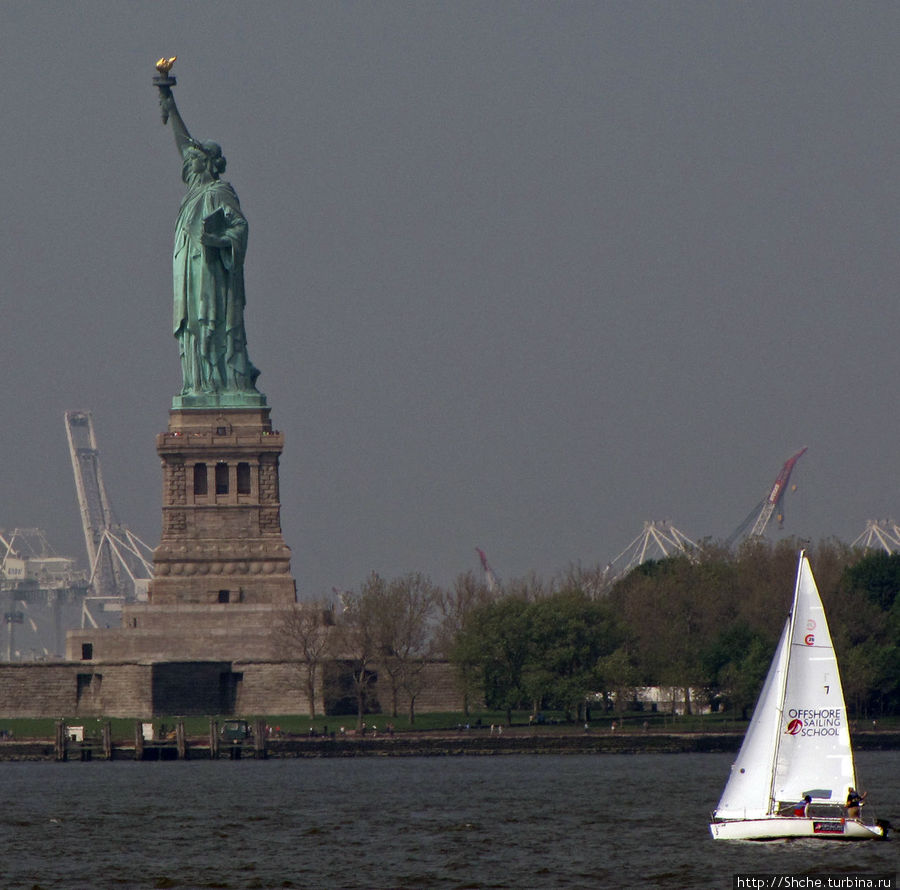 Статуя Свободы (Национальный Монумент) Нью-Йорк, CША