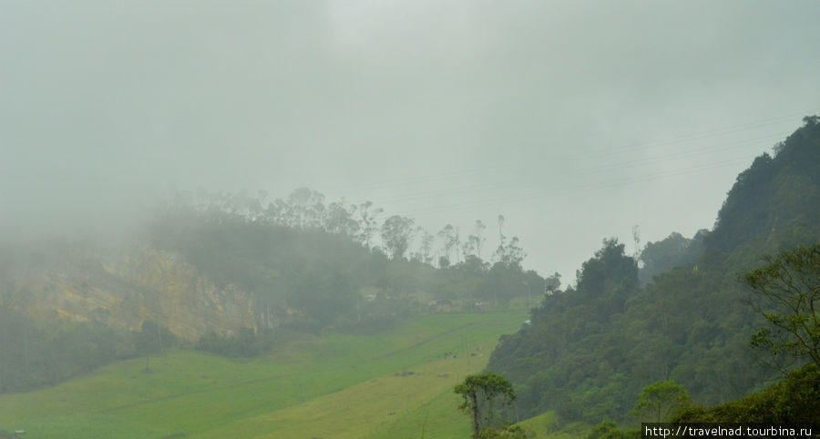 Пейзажные виды из окна автобуса - между Боготой и Нейвой Провинция Уила, Колумбия