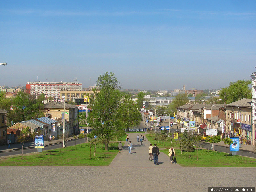 Вид с площади Конституции. Харьков, Украина