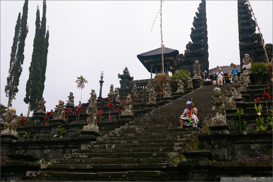 Мать всех храмов Бесаких, Индонезия
