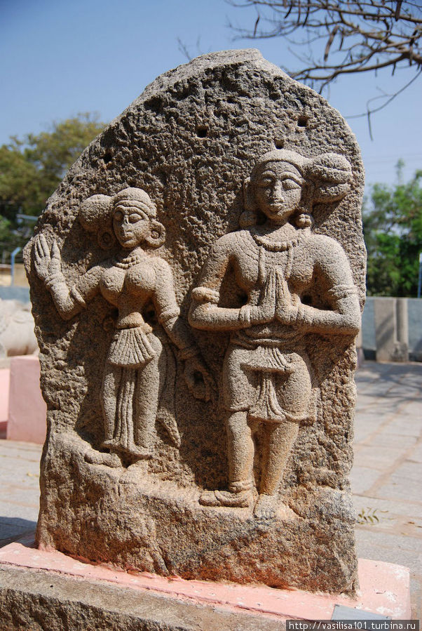 В археологическом музее Хампи, Индия