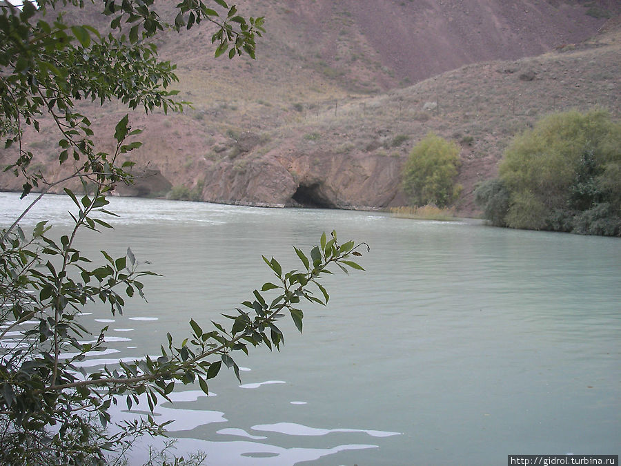 Река Чилик-нижний бьеф. Алматинская область, Казахстан