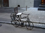 Памятник велосипеду. Находится в Пассаже на Крещатике.