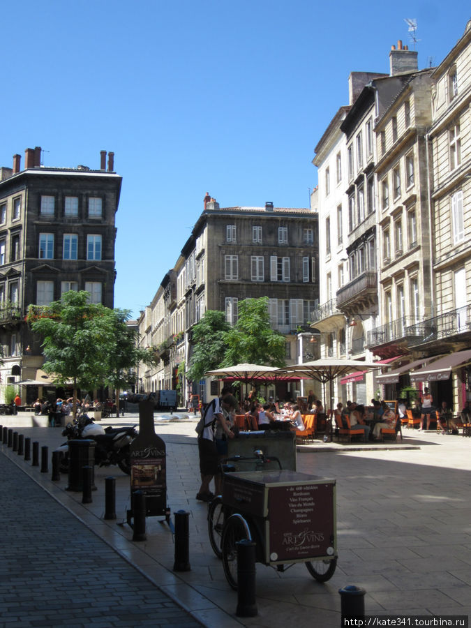 Бордо - город под охраной ЮНЕСКО и столица красных вин Бордо, Франция