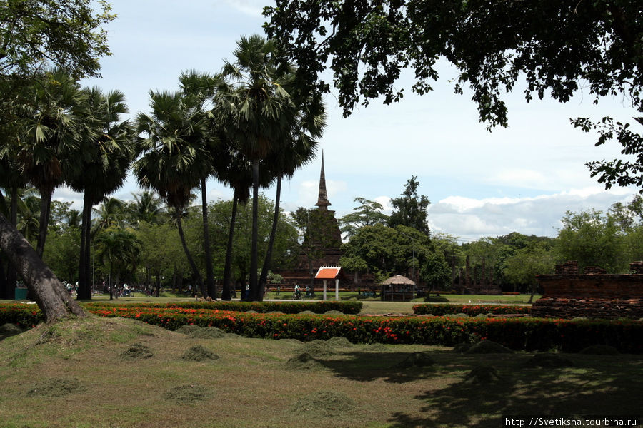 Прогулка по Историческому парку Сукхотай Сукхотай, Таиланд