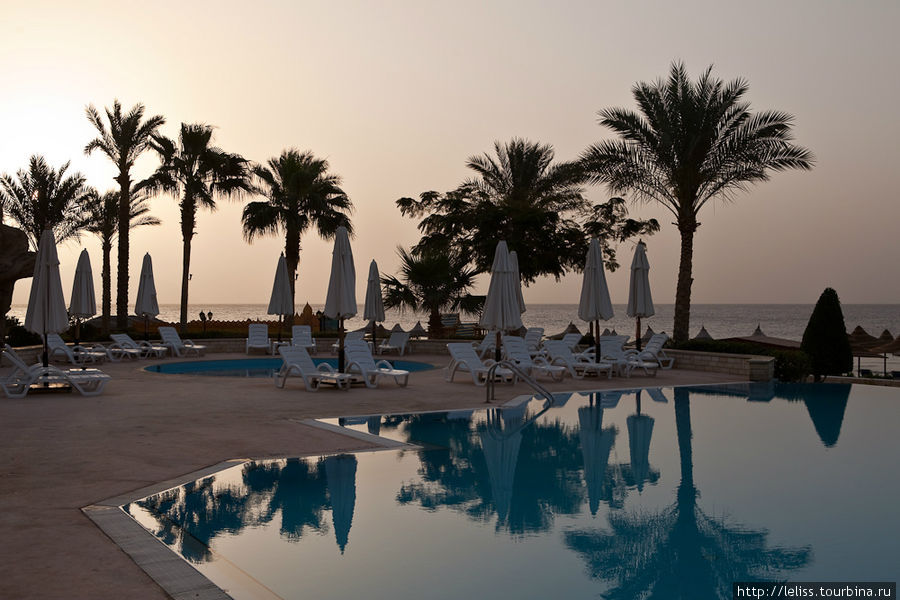 Февральский рассвет на Синайском полуострове (виды отеля) Шарм-Эль-Шейх, Египет