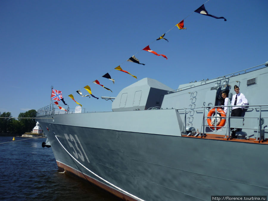 Самый большой из российских кораблей Санкт-Петербург, Россия