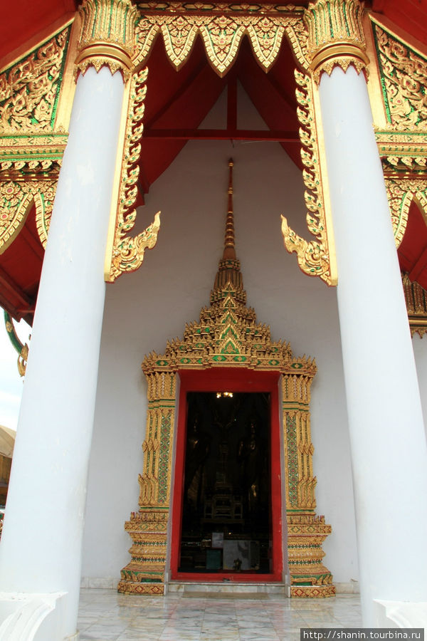 Ват Касаттратхират Аюттхая, Таиланд