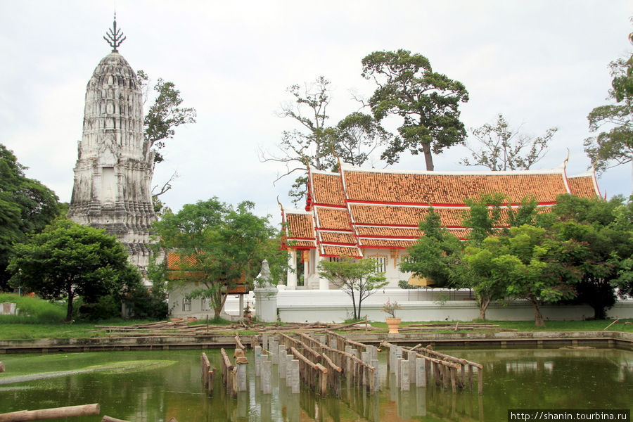Ват Касаттратхират Аюттхая, Таиланд