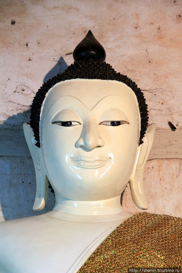 Будда, Ват Мае Нанг Плуем в Аюттхае Аюттхая, Таиланд