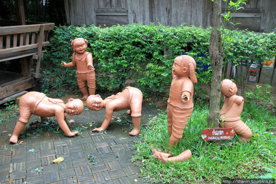 Скульптурная композиция,  Ват Такаронг в Аюттхае Аюттхая, Таиланд