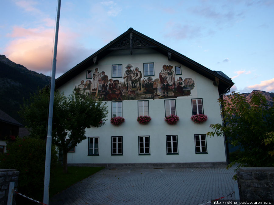 здание местной школы Альтаусзее, Австрия