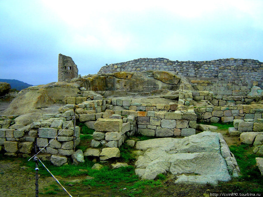 Древняя крепость Перперикон Кырджалийская область, Болгария