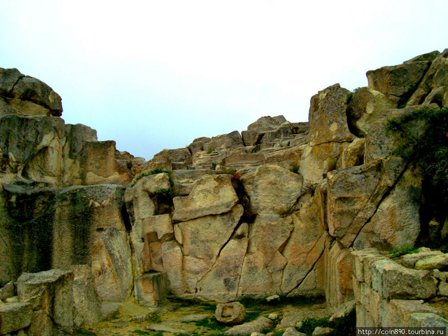 Древняя крепость Перперикон Кырджалийская область, Болгария