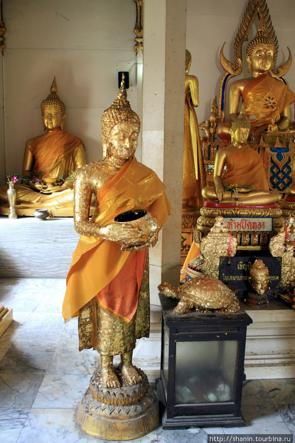 Будды, Ват Чоенг Тха в Аюттхае Аюттхая, Таиланд