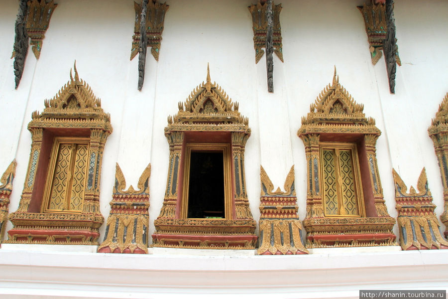 Окна храма, Ват Сувандарарам Раджаваравихарн Аюттхая, Таиланд