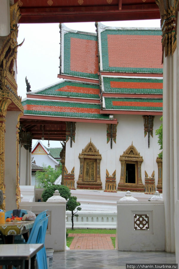 Ват Сувандарарам Раджаваравихарн Аюттхая, Таиланд