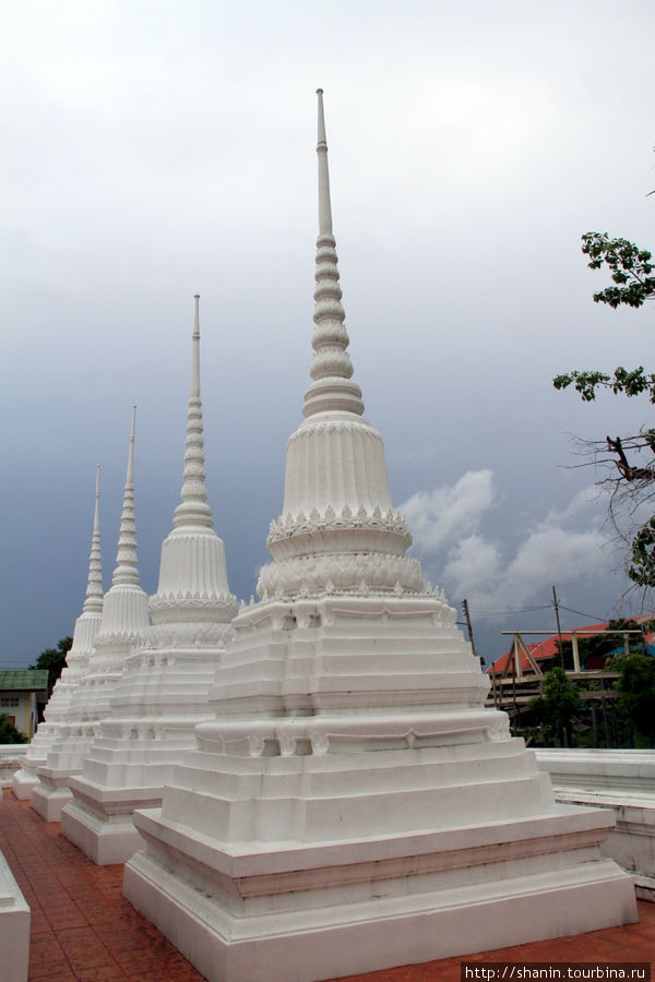 Ступы, Ват Сувандарарам Раджаваравихарн Аюттхая, Таиланд