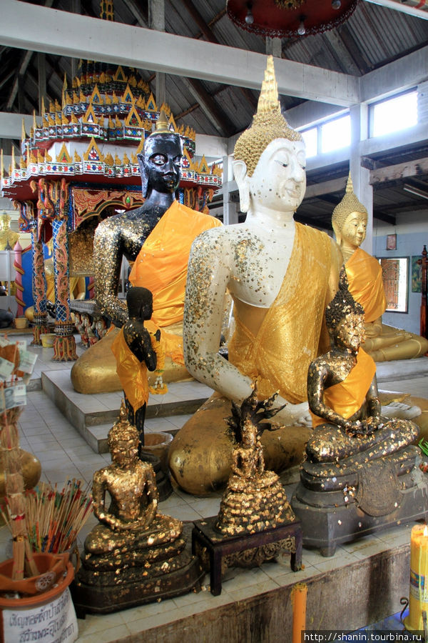 Будда,  Ват Пхутхао Тхонг