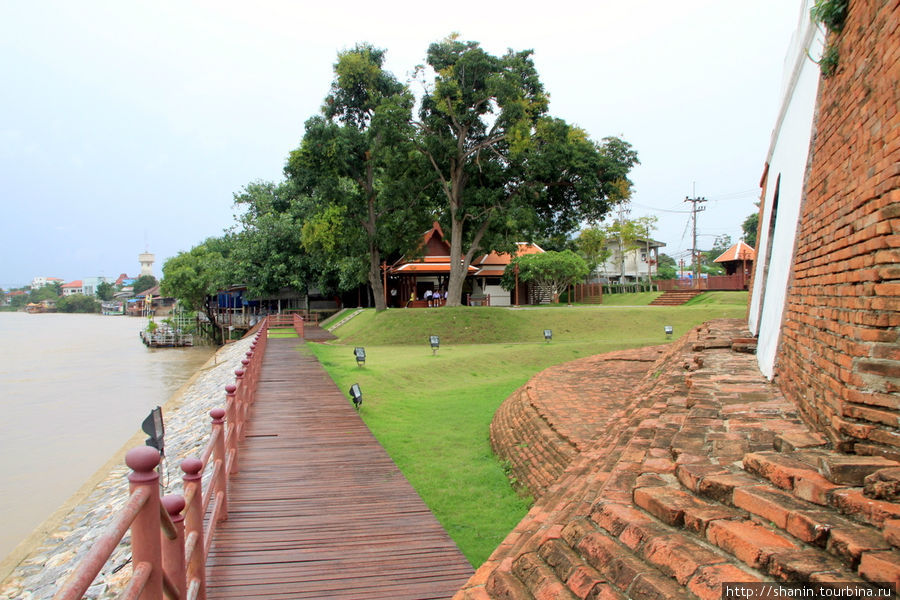 Форт Пом Пет в Аюттхае Аюттхая, Таиланд