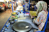 На ночном рынке в Канчанабури