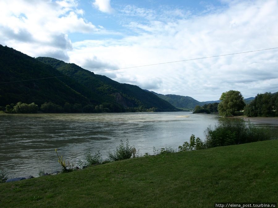вид на Дунай с Вайссенкирхен Вайсенкирхен-ин-дер-Вахау, Австрия