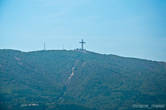 На горе возвышается «Миллениумовский» крест высотою 66 метров. Установлен он был в 2002 году Македонской православной церковью, и посвящен 2000-летию Христианства во всем мире.
