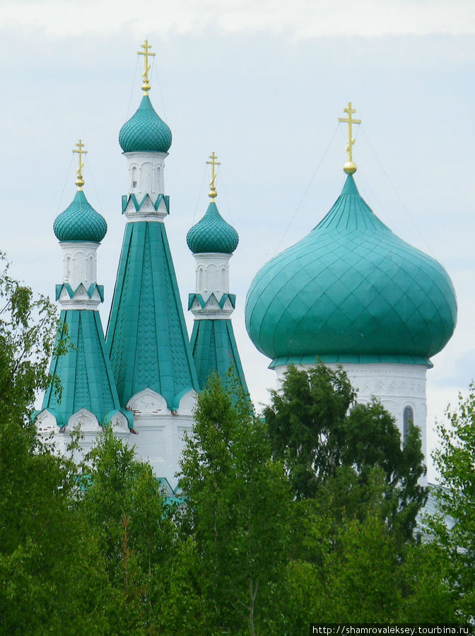 Храм Александра Свирского в Москве