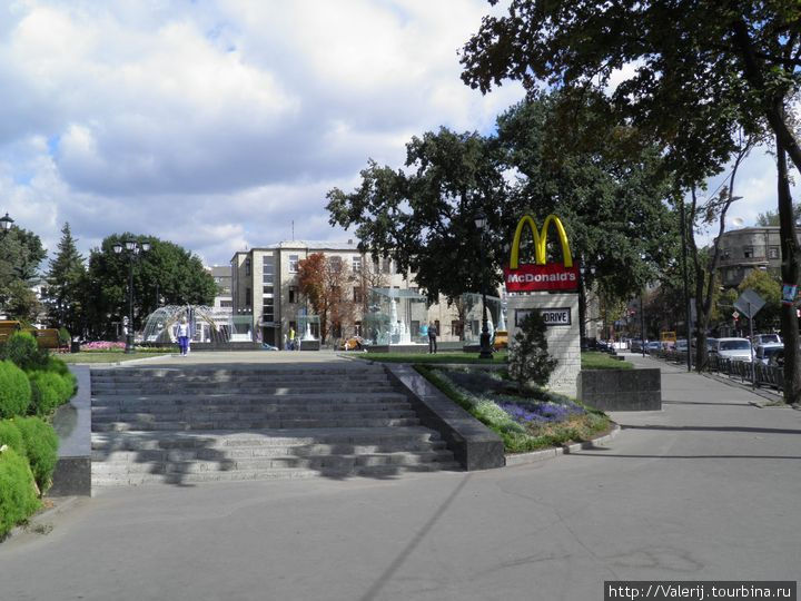 Площадь Архитекторов Харьков, Украина