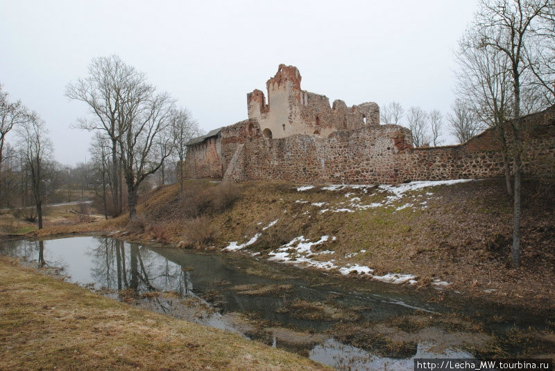 Добельский замок Бауска, Латвия