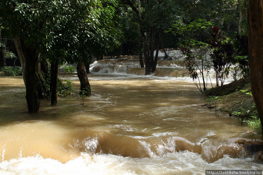 Водопад Тад Сэ Провинция Луангпрабанг, Лаос