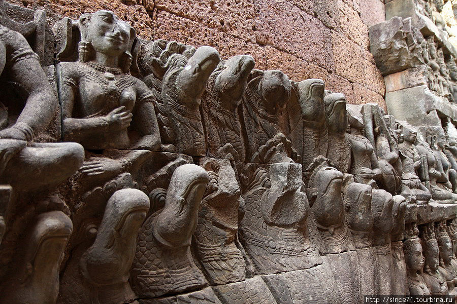 Храмы Ангкора. Слоновая терраса Ангкор (столица государства кхмеров), Камбоджа