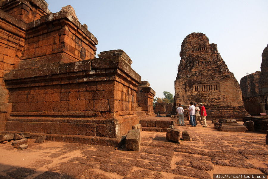 Храмы Ангкора. Пре Руп и Восточный Мебон Ангкор (столица государства кхмеров), Камбоджа