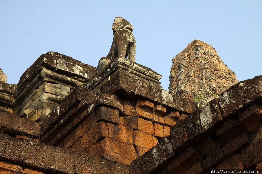 Храмы Ангкора. Пре Руп и Восточный Мебон Ангкор (столица государства кхмеров), Камбоджа