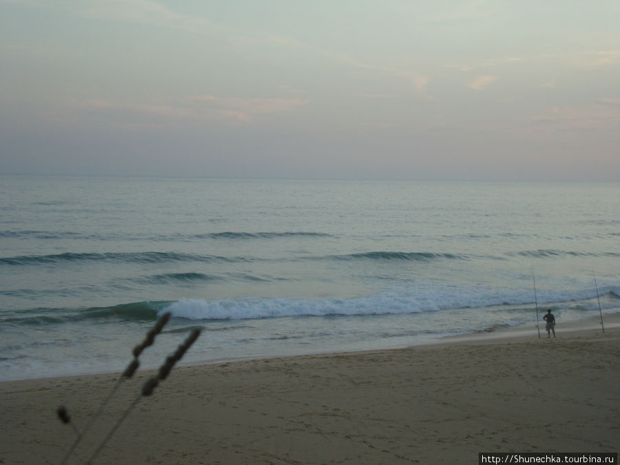 Штормит на южном побережье (Португалия, 29.09.2011 г.) Регион Алгарве, Португалия