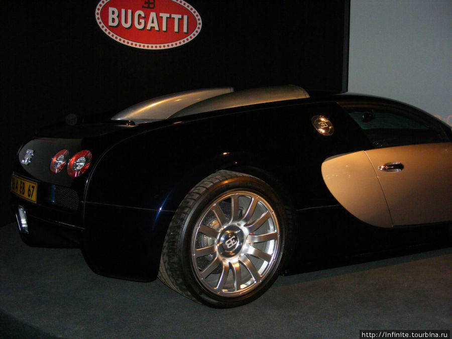 Мюлуз.   Вы видели Bugatti за 1300000? Мюлуз, Франция