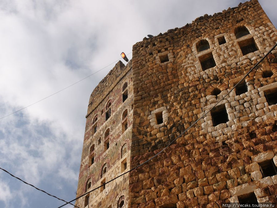 Город над пропастью (Al Hajjarah) Аль-Хаджара, Йемен