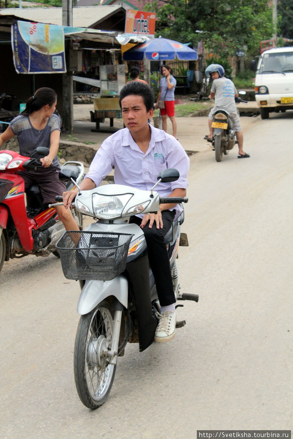 Жизнь в пригородах Луангпхабанга Луанг-Прабанг, Лаос