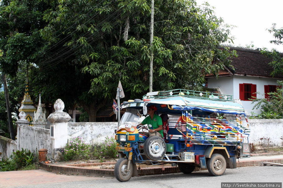 Тук-тук как средство передвижения Луанг-Прабанг, Лаос