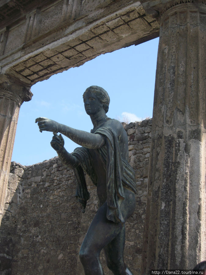 Храм Аполлона Помпеи, Италия