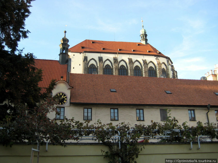 Костел Девы Марии Снежной Прага, Чехия